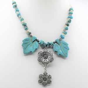 Turquoise Y necklace with flower motif
